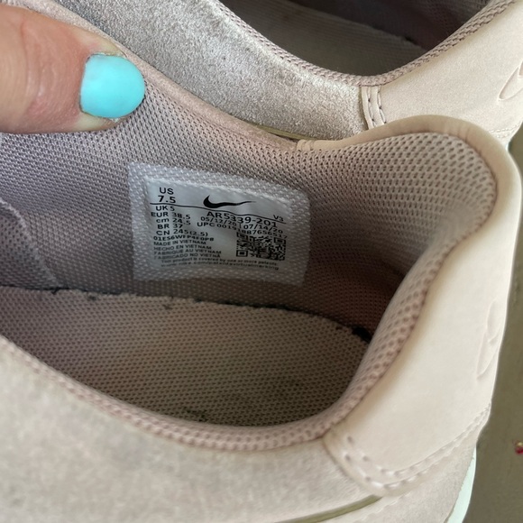 Nike Air Force 1 Sage Low - Picture 7 of 7